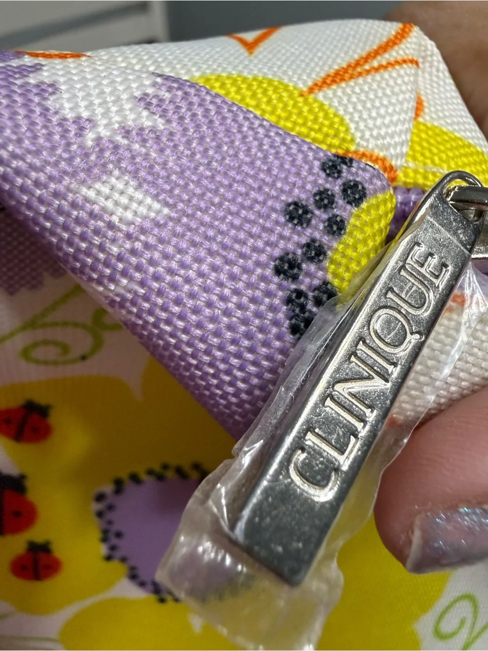 💥3/$15💥 Clinique Floral Canvas Cosmetic Pouch in Yellow & Lavender